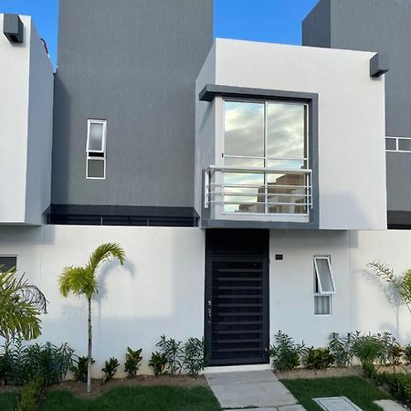 Casa Comoda Con Piscina Naranjo Esterno foto