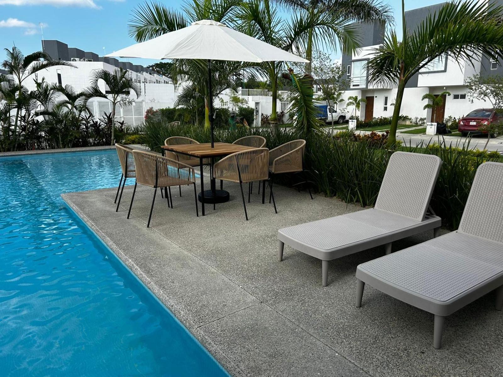 Casa Comoda Con Piscina Naranjo Esterno foto